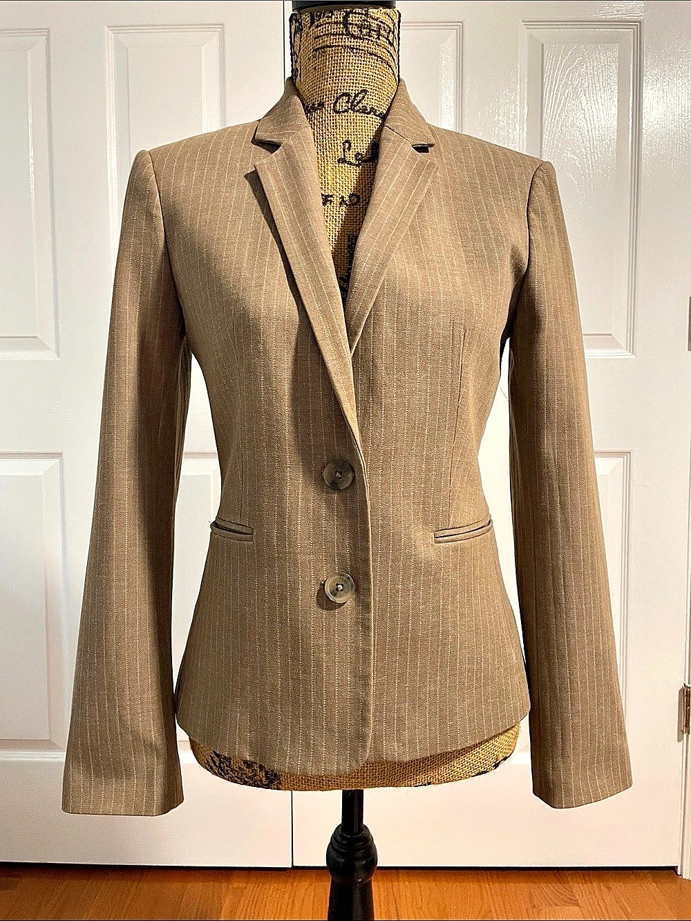 EUC - Express Pinstripe Blazer, SZ 6